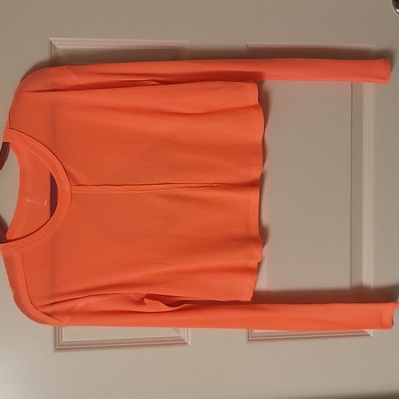 FP movement cropped open back top - Picture 1 of 10